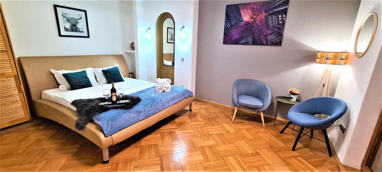Central Arghezi Art Deco Apartment Piata Universitatii Bukarest Exteriör bild
