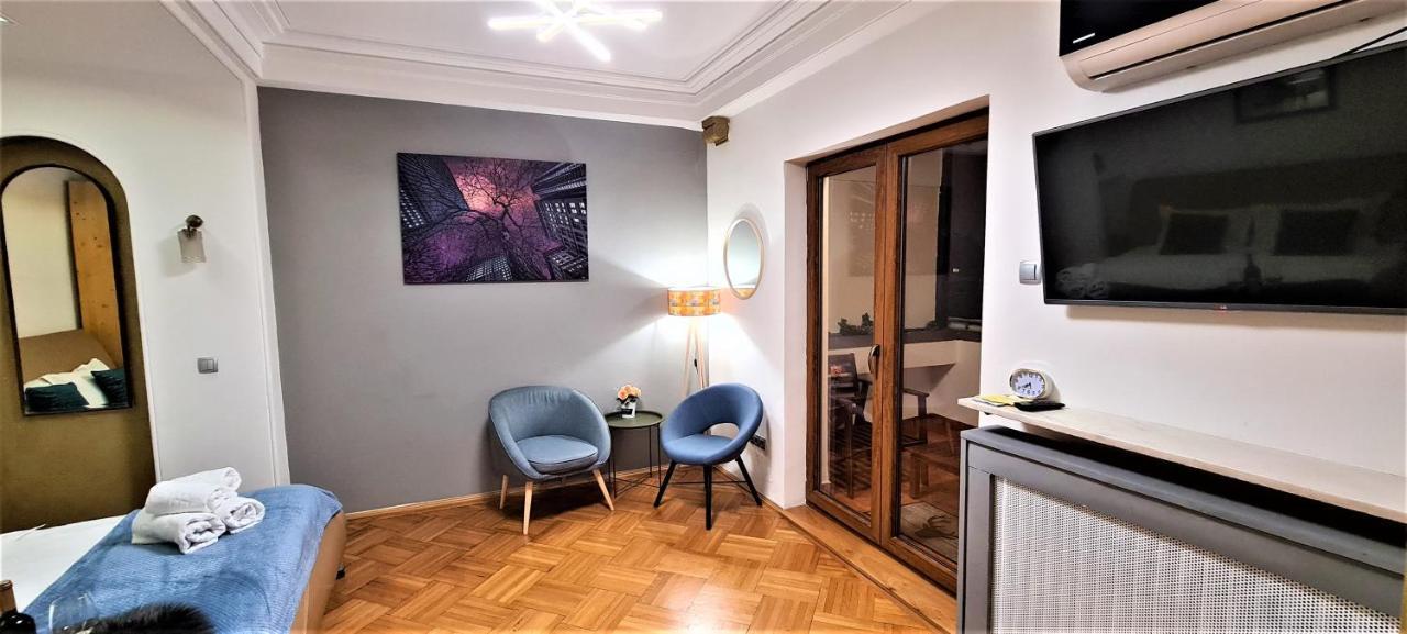 Central Arghezi Art Deco Apartment Piata Universitatii Bukarest Exteriör bild